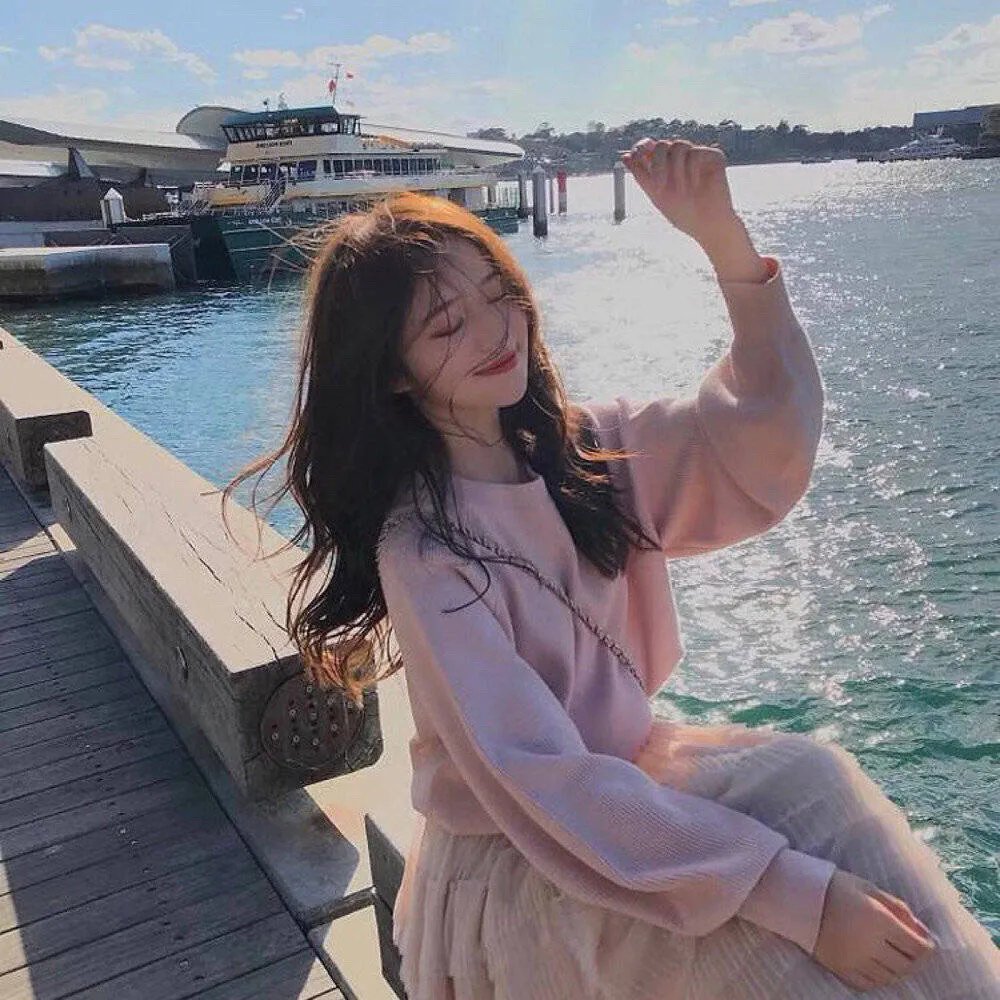 碧海红波
